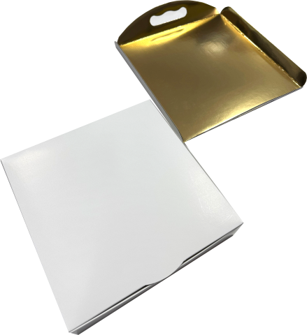 Cutii Prajituri 24x24x5 Albe + Tavi aurii cu maner laminate 22.5x22.5x2 (4) cm (Pret la 50 buc)