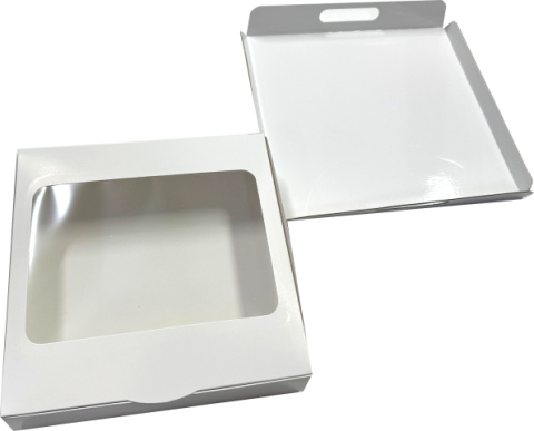 Cutii Prajituri cu display 24x24x5 Albe + Tavi albe cu maner laminate 22.5x22.5x2 (4) cm (Pret la 50 buc)